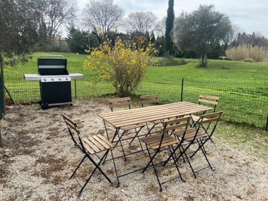 Châteaurenard Appartement En Provence מראה חיצוני תמונה
